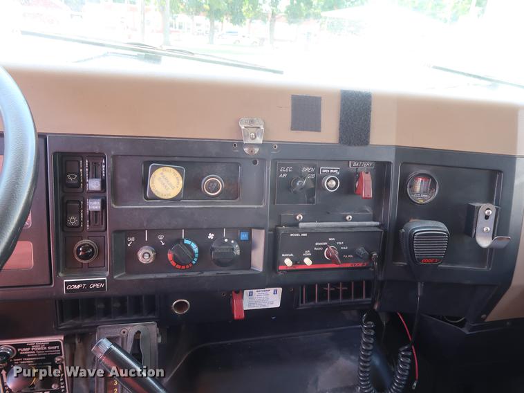 image for item EF9770 1992 International 4900 Crew Cab fire truck