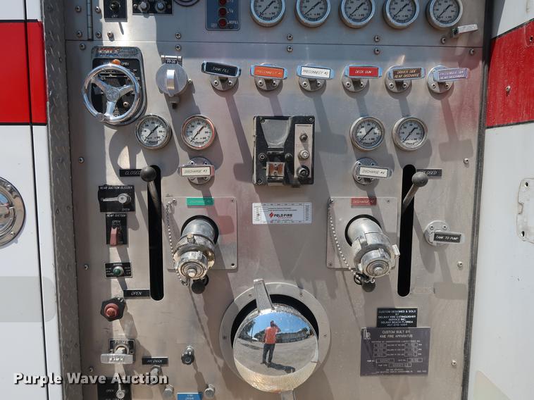 image for item EF9770 1992 International 4900 Crew Cab fire truck