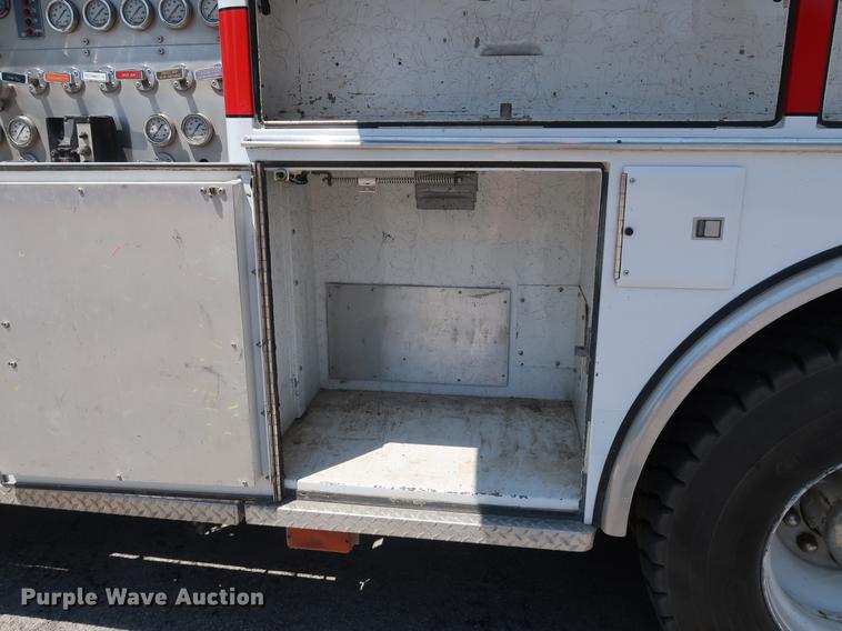 image for item EF9770 1992 International 4900 Crew Cab fire truck