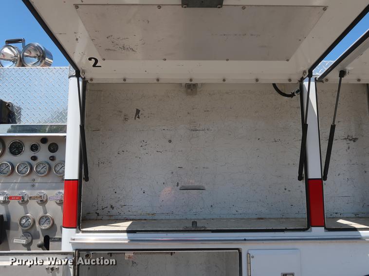 image for item EF9770 1992 International 4900 Crew Cab fire truck