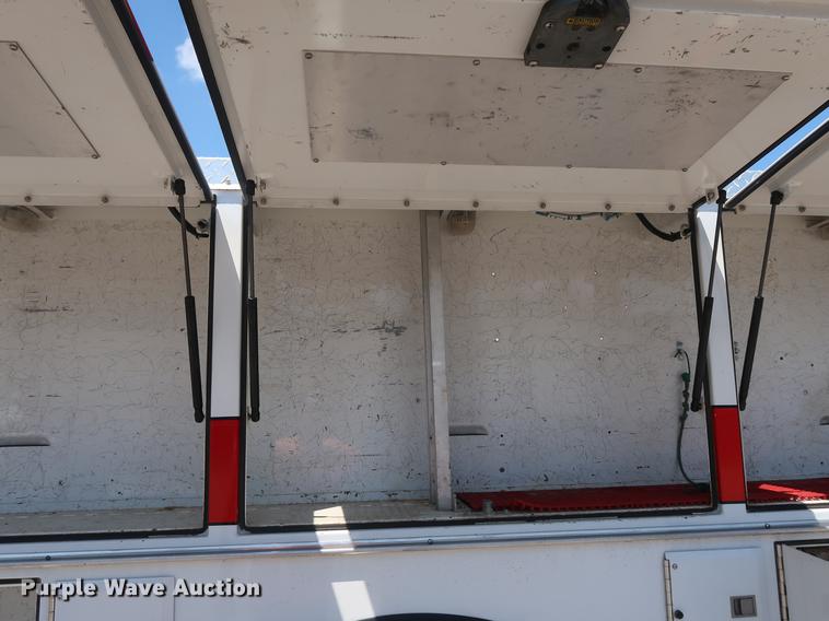 image for item EF9770 1992 International 4900 Crew Cab fire truck