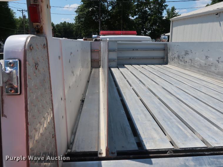 image for item EF9770 1992 International 4900 Crew Cab fire truck