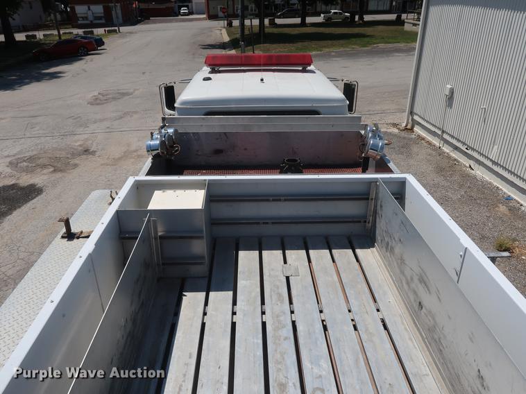 image for item EF9770 1992 International 4900 Crew Cab fire truck