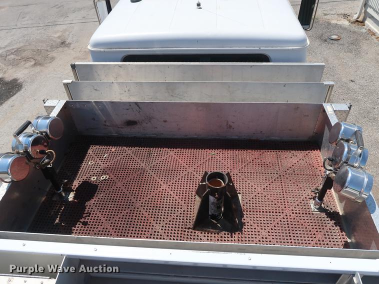 image for item EF9770 1992 International 4900 Crew Cab fire truck