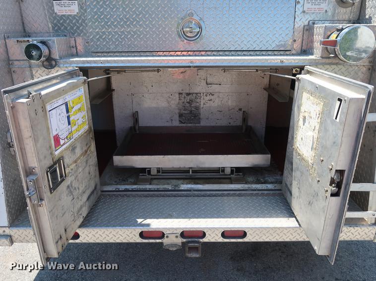 image for item EF9770 1992 International 4900 Crew Cab fire truck