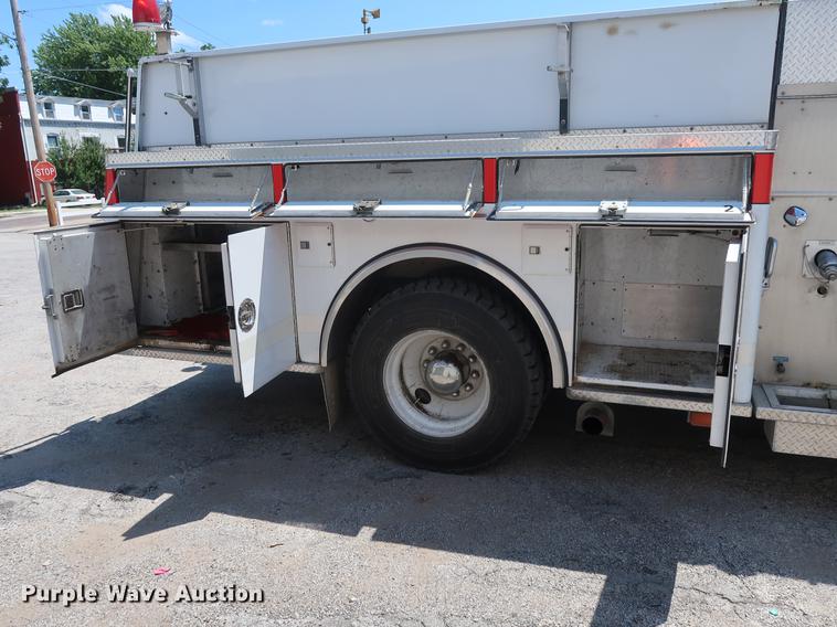 image for item EF9770 1992 International 4900 Crew Cab fire truck