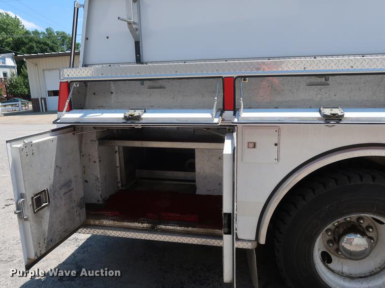 image for item EF9770 1992 International 4900 Crew Cab fire truck