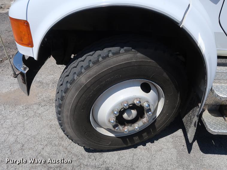 image for item EF9770 1992 International 4900 Crew Cab fire truck