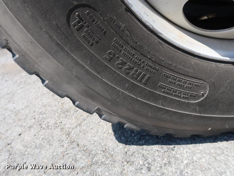 image for item EF9770 1992 International 4900 Crew Cab fire truck