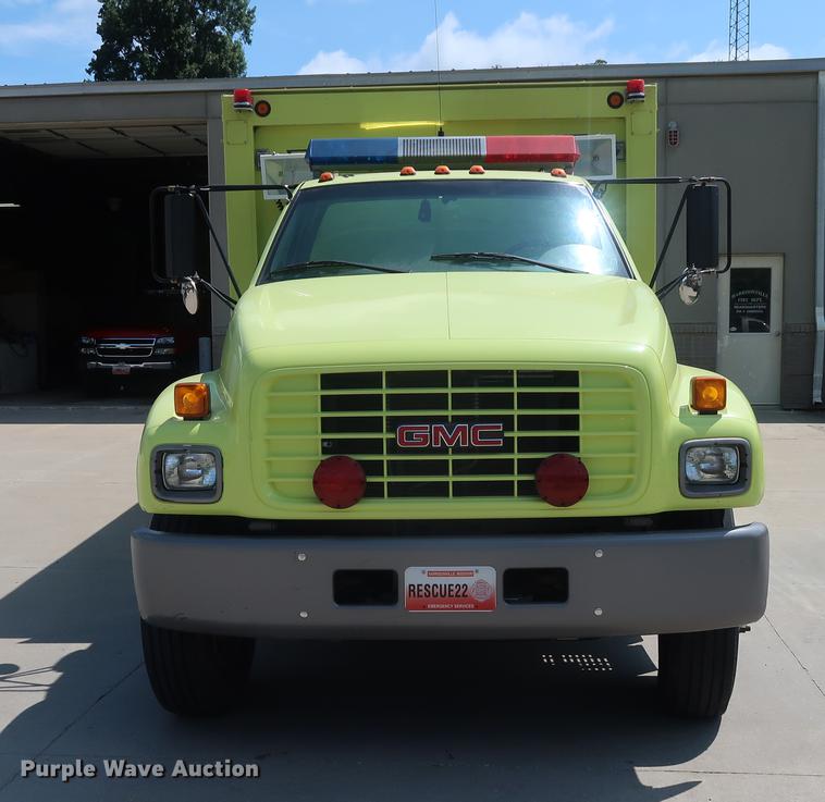 image for item EF9803 2000 GMC C6500 emergency response truck