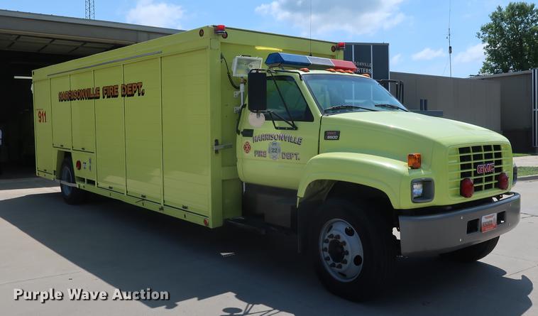 image for item EF9803 2000 GMC C6500 emergency response truck