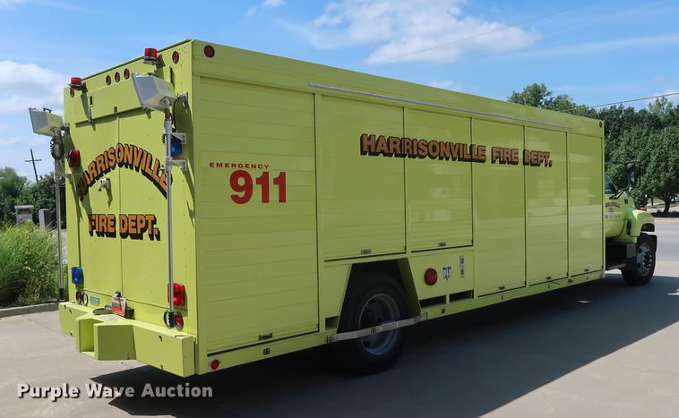 image for item EF9803 2000 GMC C6500 emergency response truck