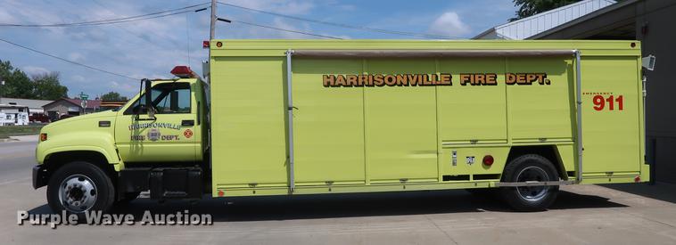 image for item EF9803 2000 GMC C6500 emergency response truck