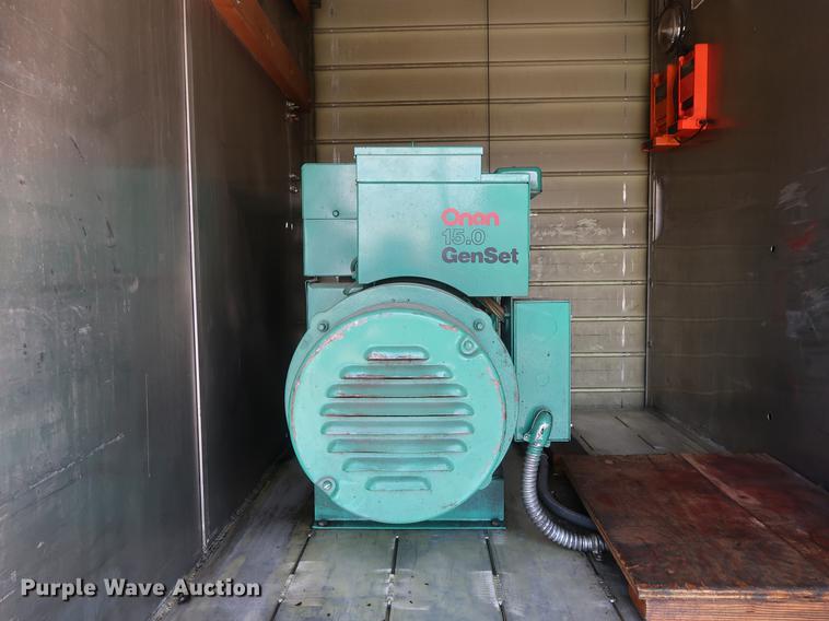 image for item EF9803 2000 GMC C6500 emergency response truck