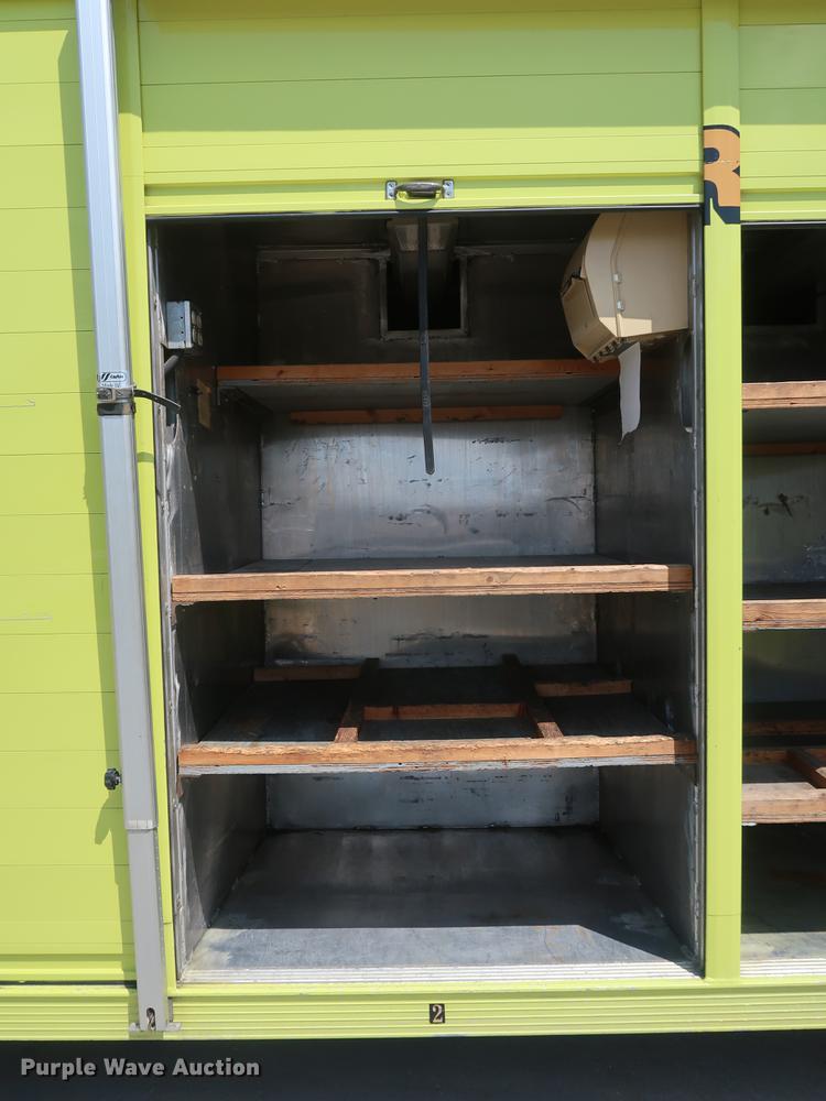 image for item EF9803 2000 GMC C6500 emergency response truck