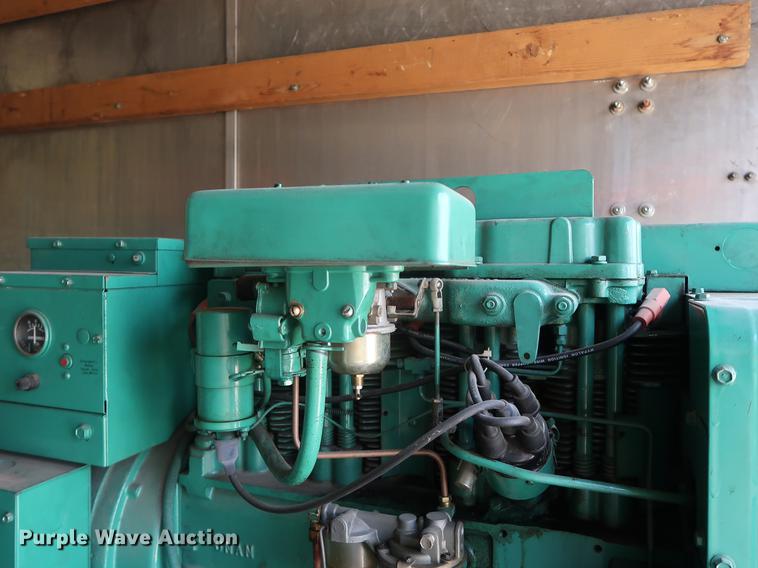 image for item EF9803 2000 GMC C6500 emergency response truck