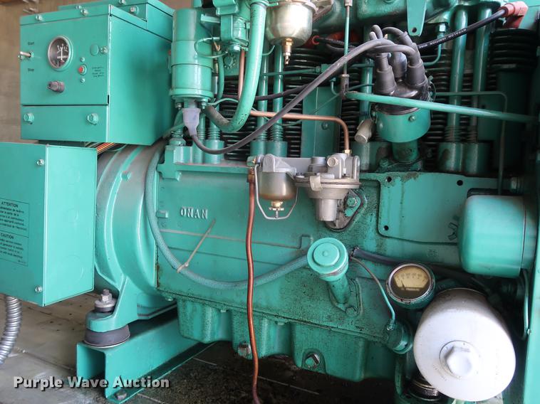 image for item EF9803 2000 GMC C6500 emergency response truck