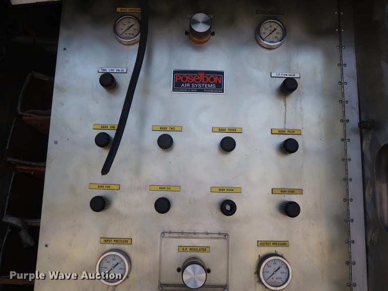 image for item EF9803 2000 GMC C6500 emergency response truck