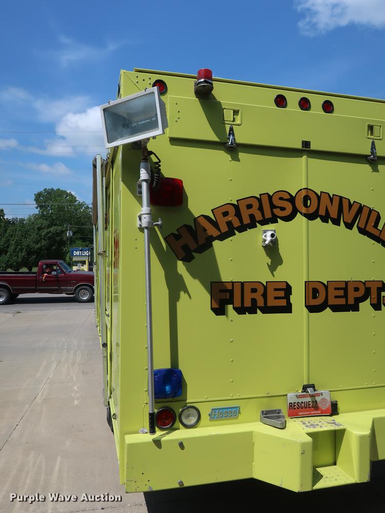 image for item EF9803 2000 GMC C6500 emergency response truck