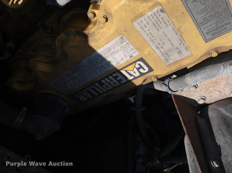 image for item EF9803 2000 GMC C6500 emergency response truck