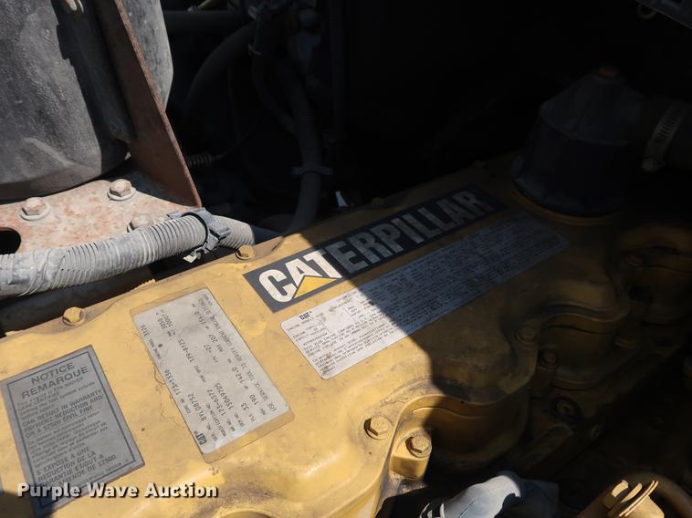 image for item EF9803 2000 GMC C6500 emergency response truck