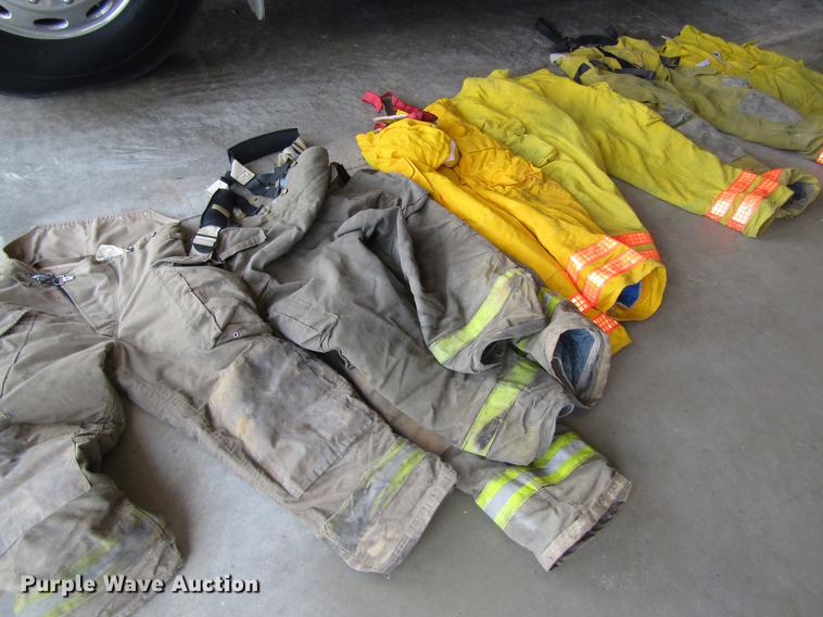 image for item EH9259 Bunker gear