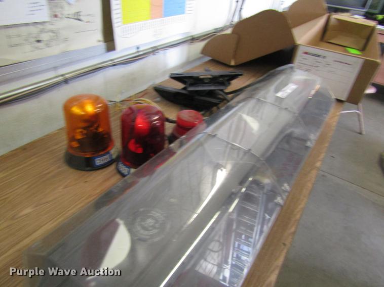 image for item EH9261 Emergency lights