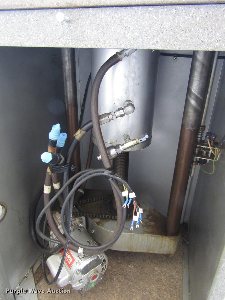 image for item EH9266 Baldwin 60HV universal test machine