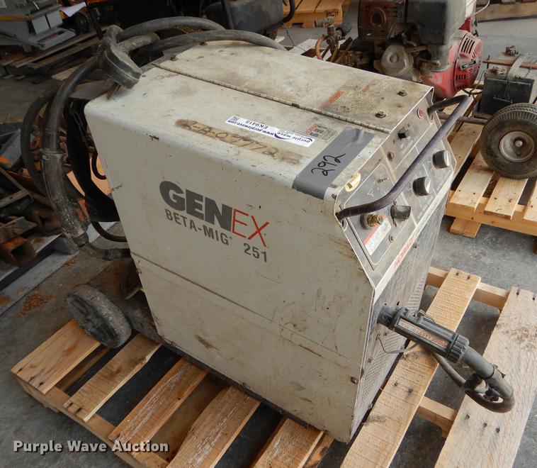 image for item EK9415 Hobart BetaMig 251 welder