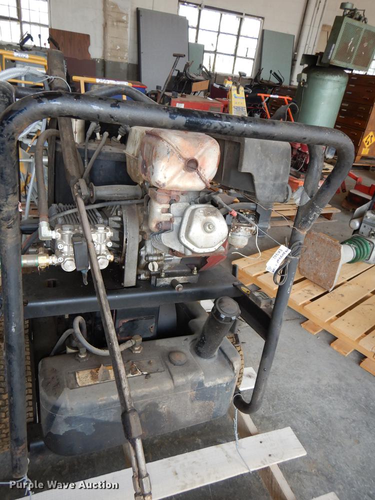 image for item EK9421 MTM pressure washer