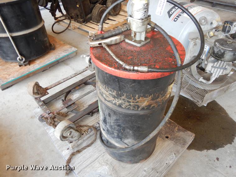 (2) Grease barrels in Saint Joseph, MO Item EK9438 sold Purple Wave