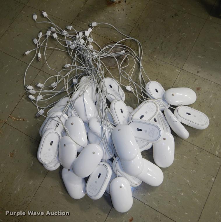 image for item EK9497 (40) 2008 Apple desktop computers