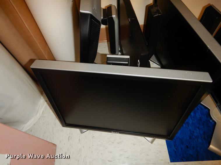 image for item EK9498 (5) Dell 20" monitors