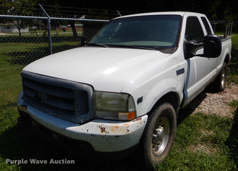 image for item EK9652 2003 Ford F250 Super Duty SuperCab pickup truck