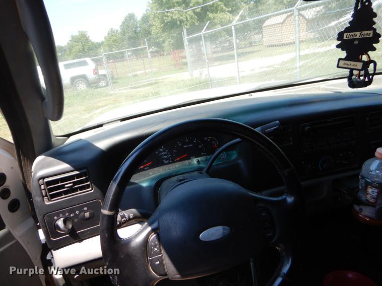 image for item EK9652 2003 Ford F250 Super Duty SuperCab pickup truck