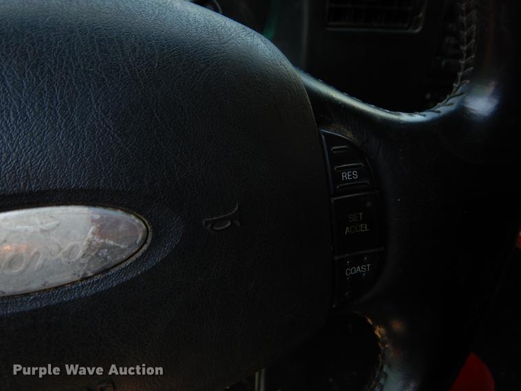 image for item EK9652 2003 Ford F250 Super Duty SuperCab pickup truck