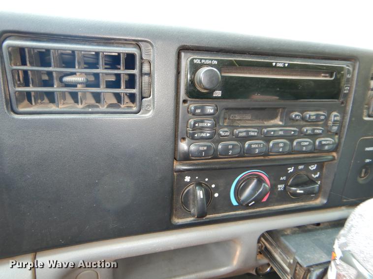 image for item EK9652 2003 Ford F250 Super Duty SuperCab pickup truck