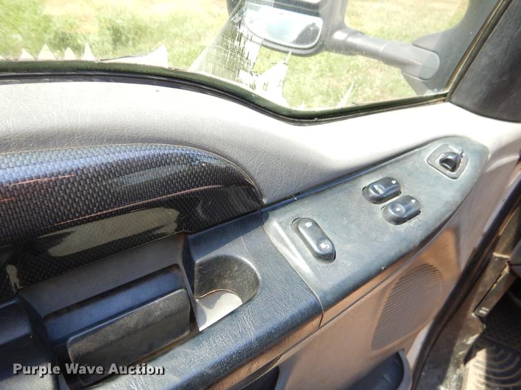 image for item EK9652 2003 Ford F250 Super Duty SuperCab pickup truck