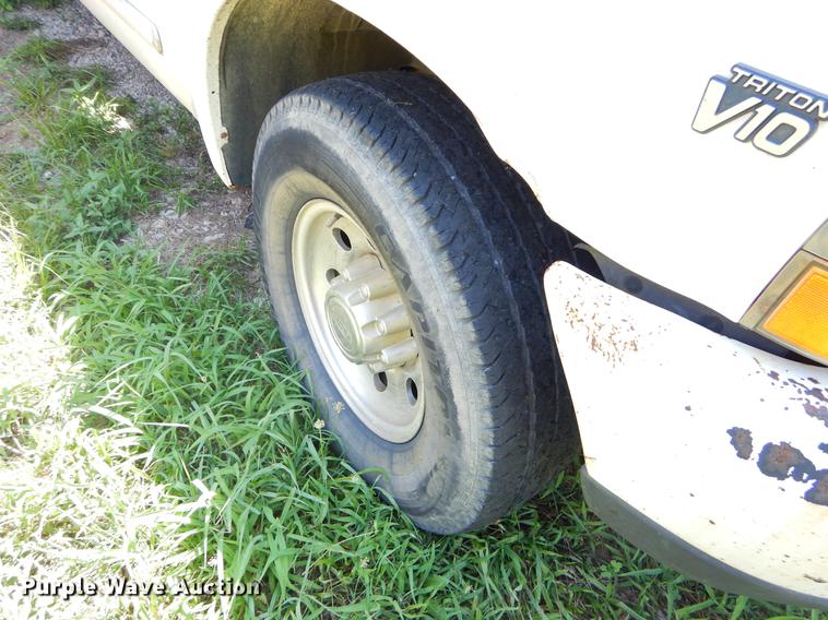 image for item EK9652 2003 Ford F250 Super Duty SuperCab pickup truck