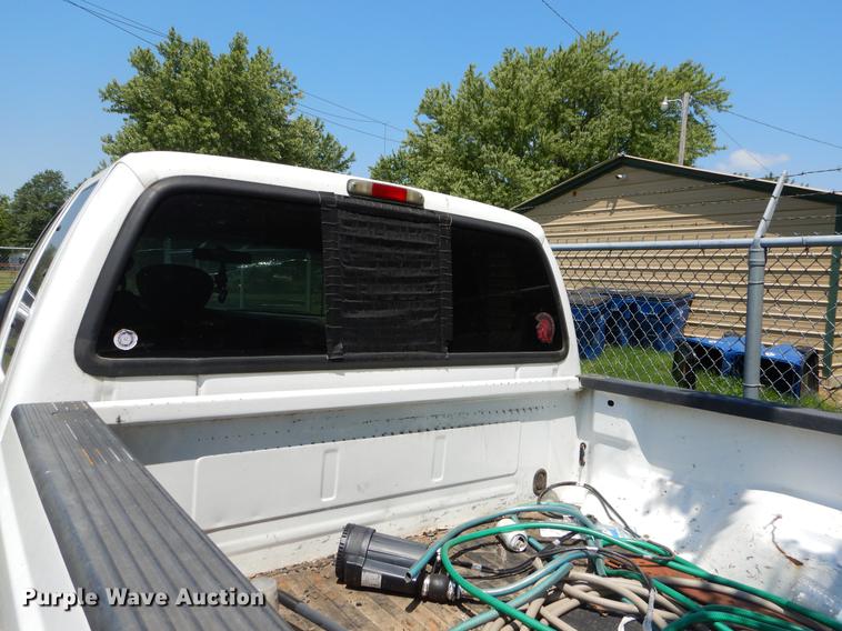 image for item EK9652 2003 Ford F250 Super Duty SuperCab pickup truck