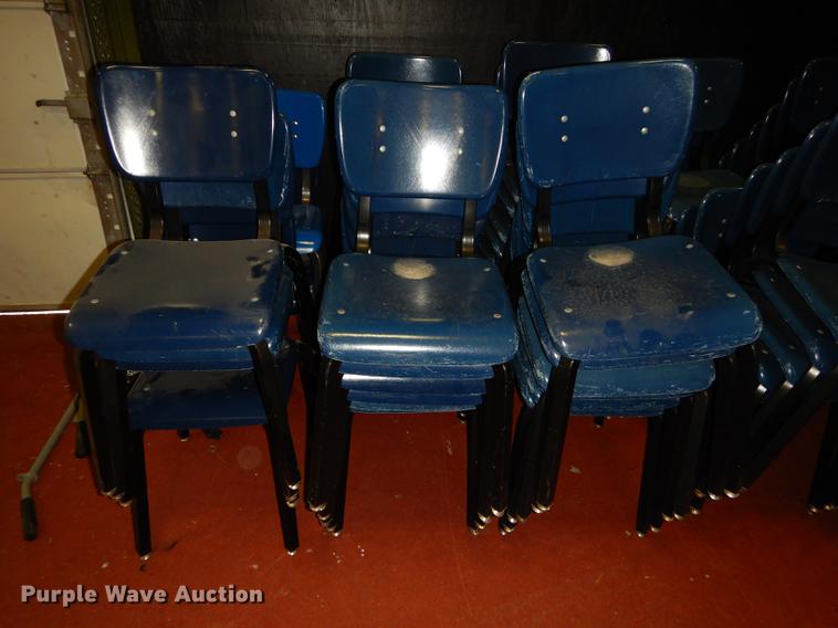 image for item EM9565 Approximately 85 classroom chairs