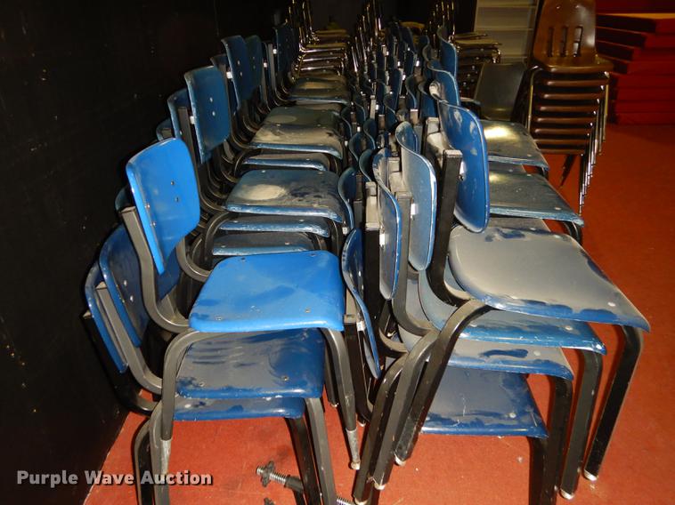image for item EM9565 Approximately 85 classroom chairs