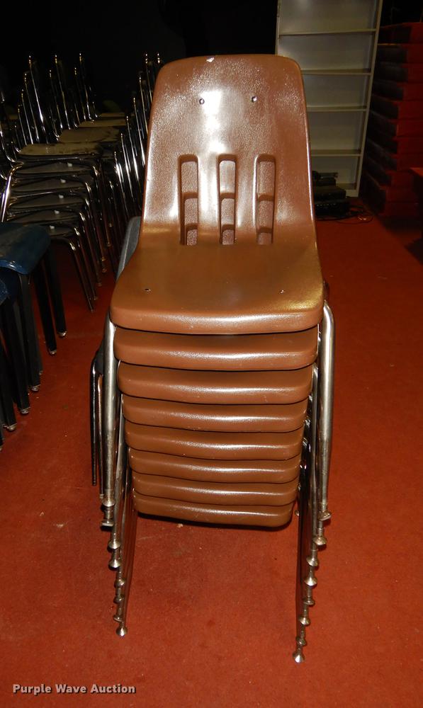 image for item EM9565 Approximately 85 classroom chairs
