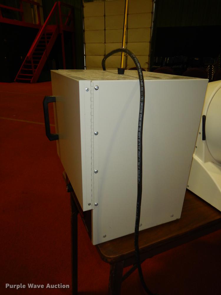 image for item EM9573 Lab equipment