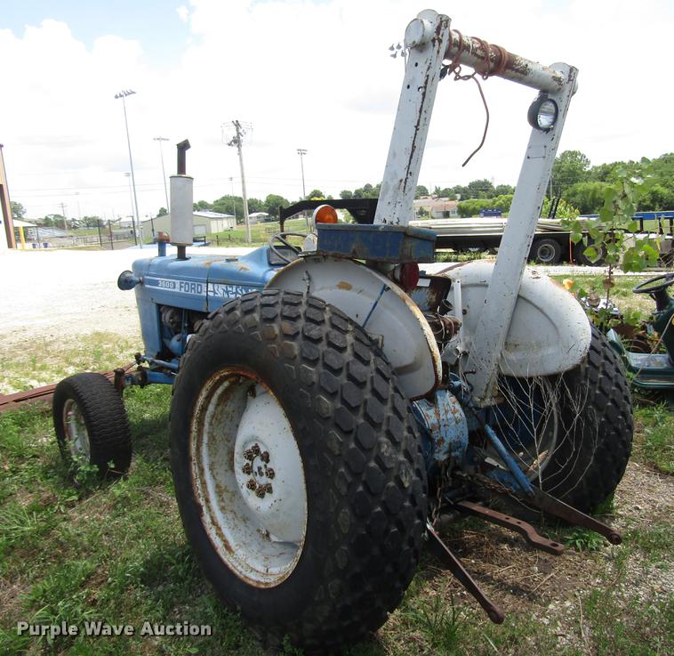 image for item EO9020 Ford 3600 tractor