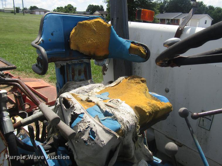 image for item EO9022 1988 Ford 5900 tractor