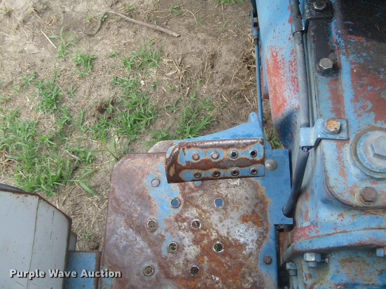 image for item EO9022 1988 Ford 5900 tractor