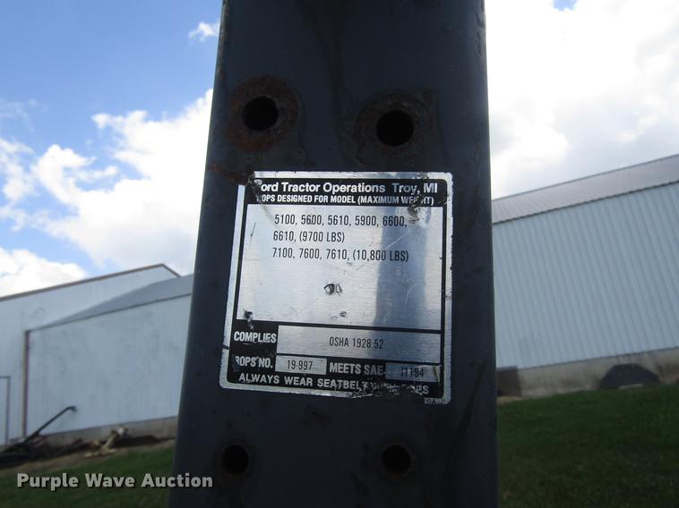 image for item EO9022 1988 Ford 5900 tractor