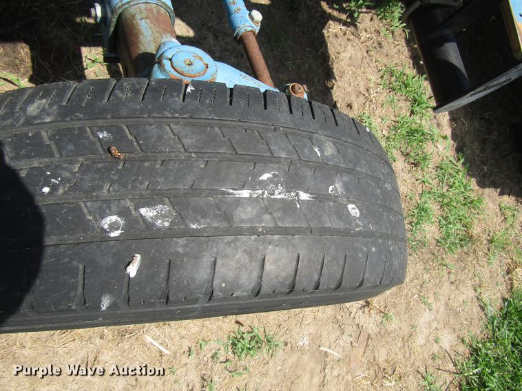 image for item EO9022 1988 Ford 5900 tractor