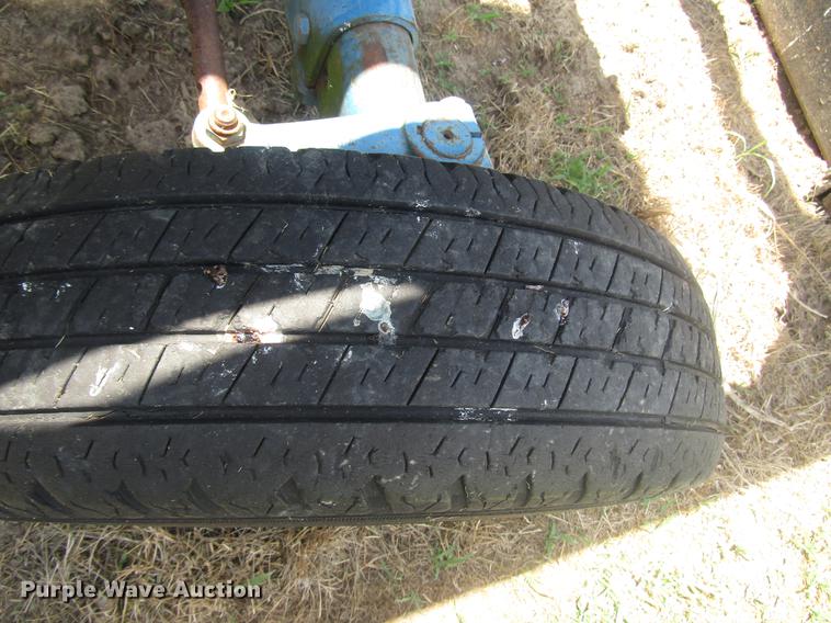 image for item EO9022 1988 Ford 5900 tractor